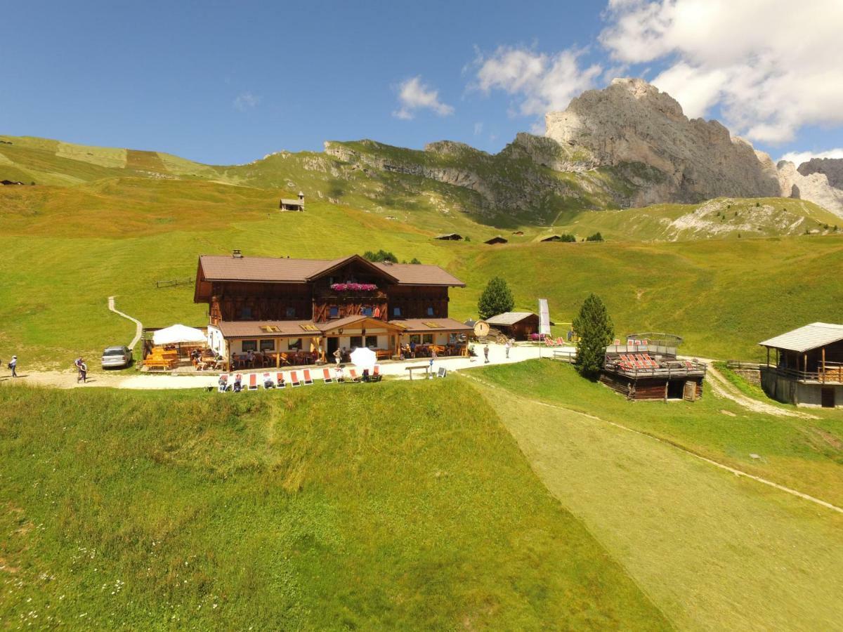 避风塘弗米达哈特乡村民宿 Santa Cristina Val Gardena 外观 照片